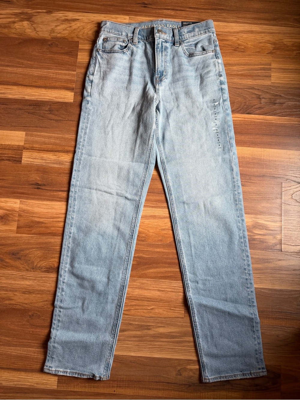 American Eagle Super High Rise Straight Jeans NWT Size 2 Long